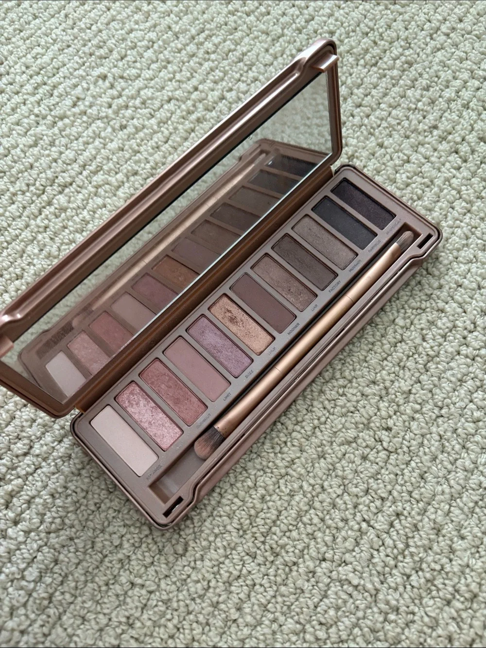 Urban Decay Naked3 Rose-Toned Eyeshadow Palette
